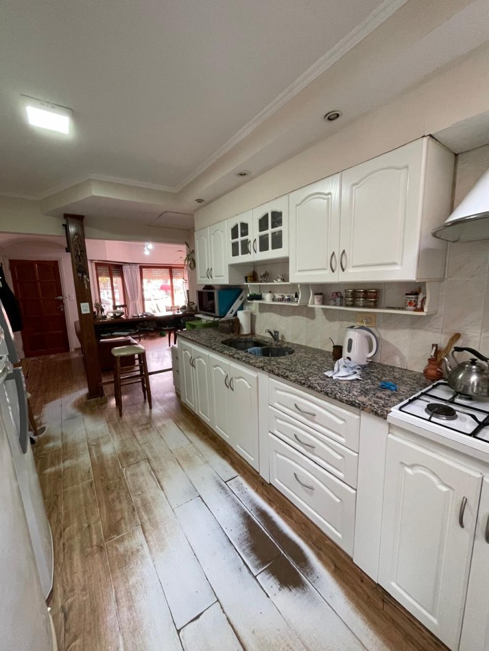 Excelente casa Dos ambientes en centro de miramar