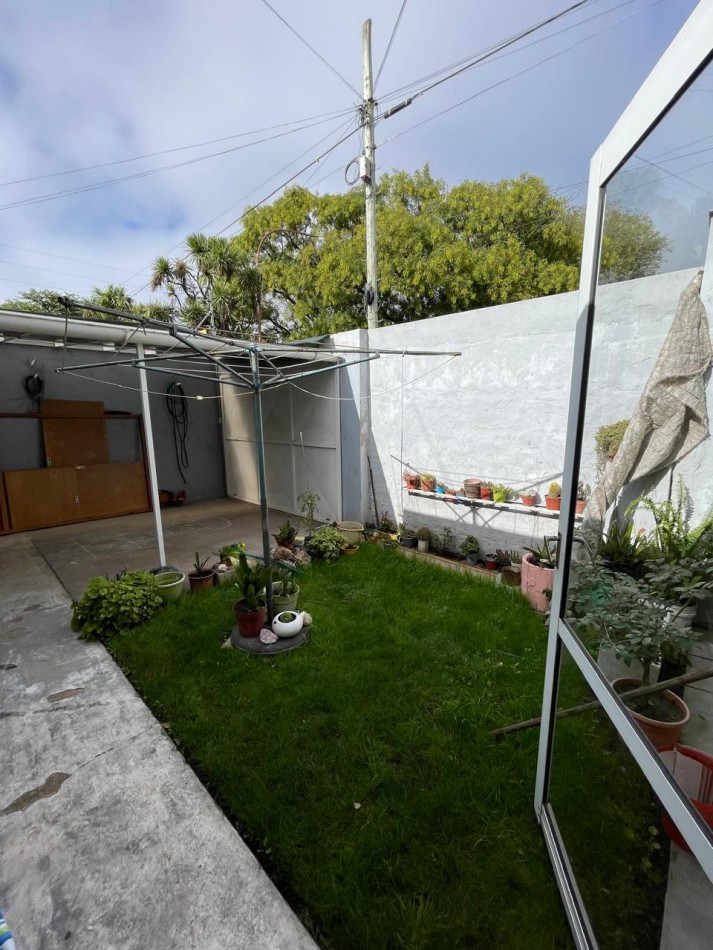 Excelente casa Dos ambientes en centro de miramar